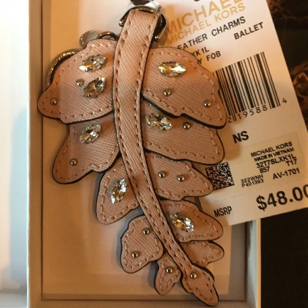 MICHAEL KORS Leather Charm!